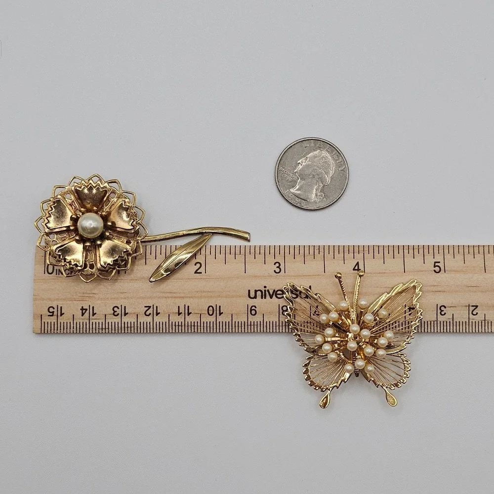 Vtg Brooch Lot 2pc Gold Tone Faux Pearl Statement 2.5